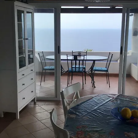 La Casuzza Dei Re Malfa (Salina)