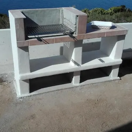 La Casuzza Dei Re * Malfa (Salina)