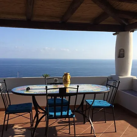 La Casuzza Dei Re * Malfa (Salina)