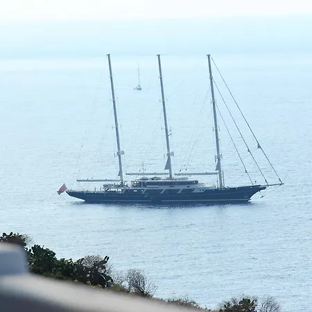 La Casuzza Dei Re Malfa (Salina)